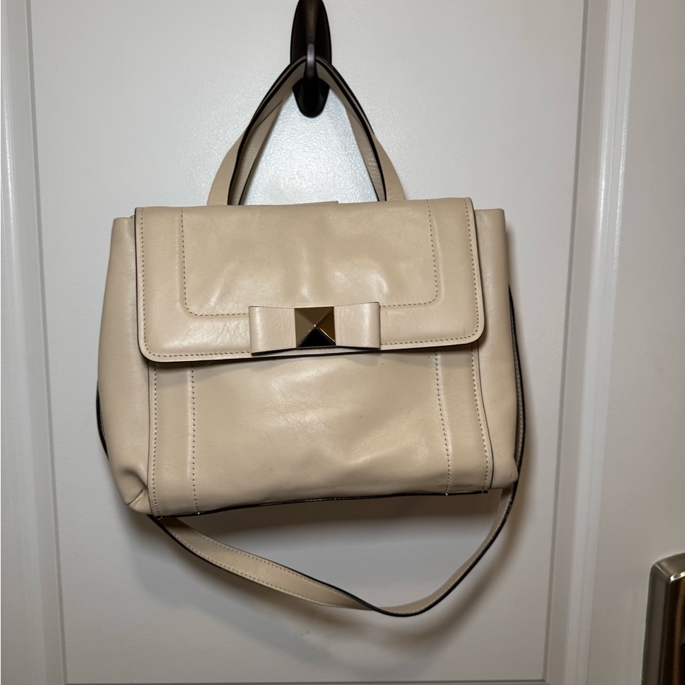 Elegant Cream Handbag